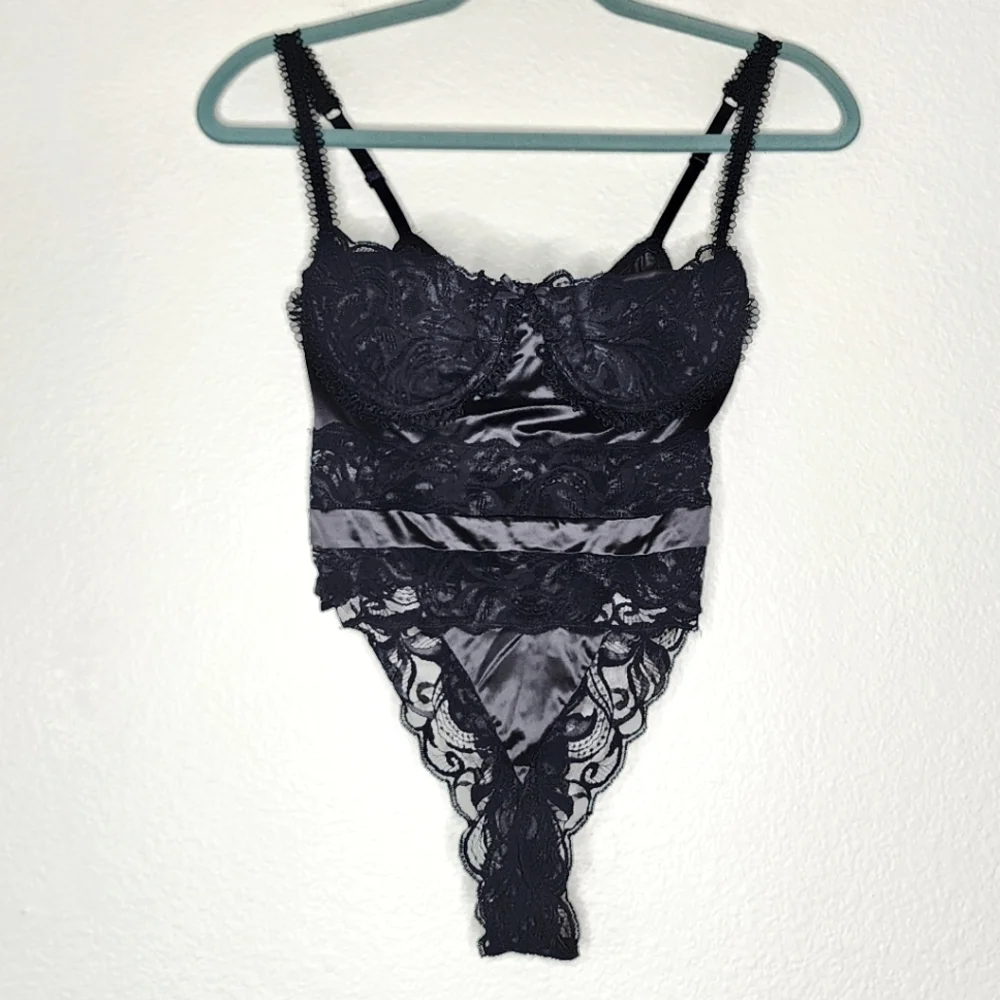 Vintage Victoria's Secret Gold Label Black Lace Bustier Bodysuit 34B